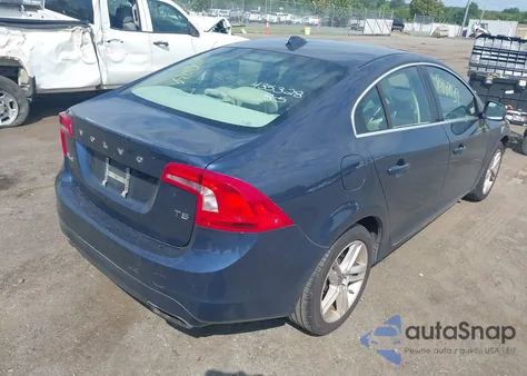 2015 Volvo S60 T5 Premier z USA, uszkodzony, nr VIN YV140MFK9F1353755